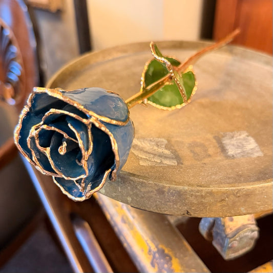 Forever Rose : Enamel and Gold