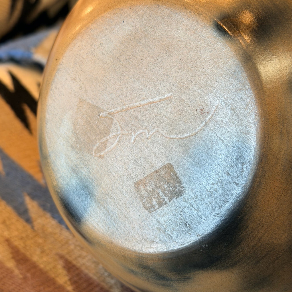 Navajo Pine Pitch Vase - Samuel Manymules